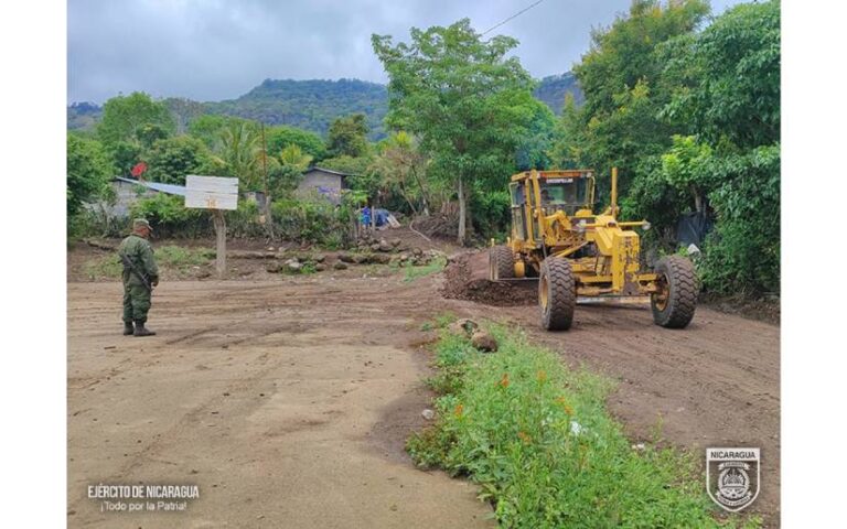 Ejército de Nicaragua inauguró de más de 23 mil metros lineales de mantenimiento de caminos rurales