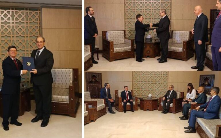 Compañero Ramón Moncada Colindres presenta cartas credenciales en Siria