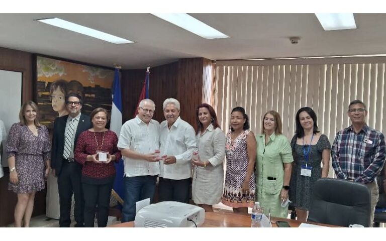 Gobierno de Nicaragua fortalece con Cuba cooperación en el sector salud