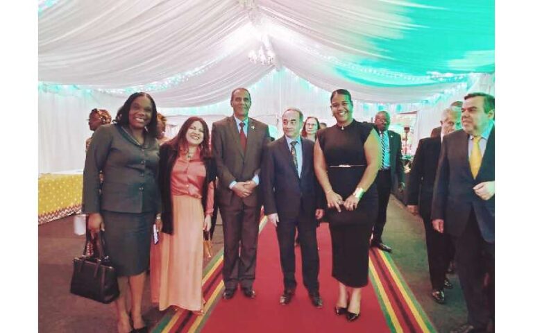 Embajadora de Nicaragua asiste a Feria Agrícola y a la Cena de Estado en Zimbabue