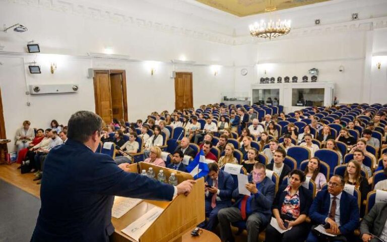 Conmemoramos el 203 aniversario de nuestra Independencia en Moscú