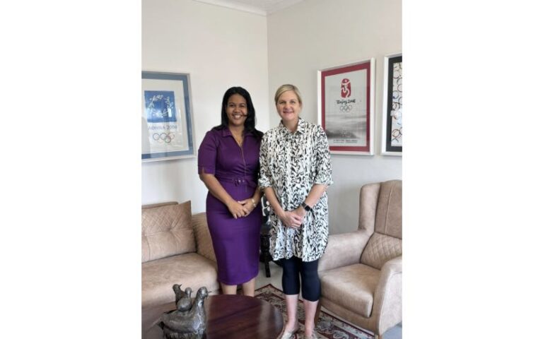 Embajada de Nicaragua realiza visita a la Ministra de Deportes, Recreación, Artes y Cultura de Zimbabue