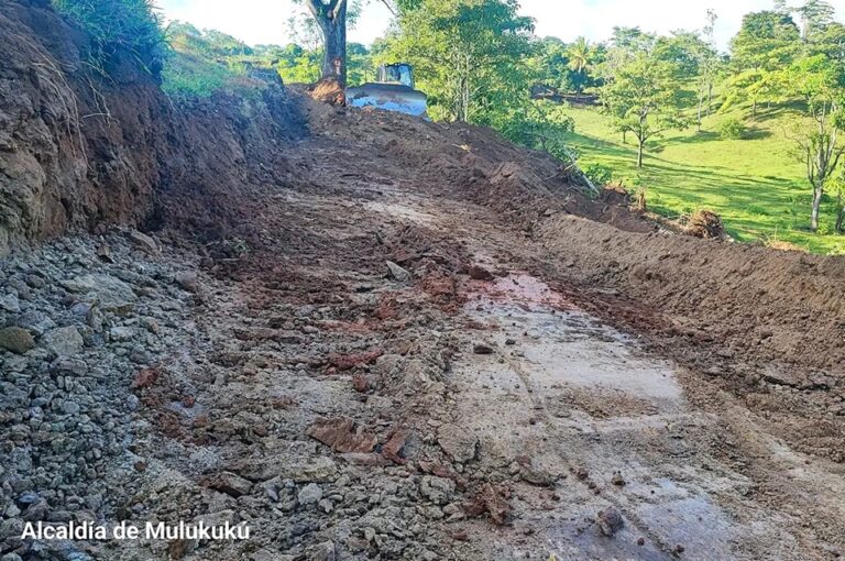 Inicia construcción de caminos en Mulukukú