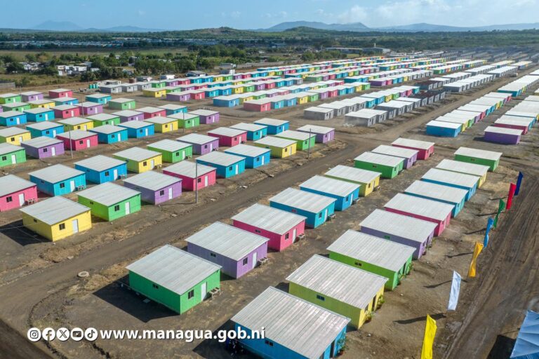 ALMA entrega 100 viviendas en la Urbanización Caminos del Río