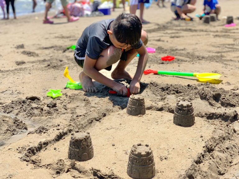 Realiza Concurso de Esculturas de Arena en Playa La Virgen