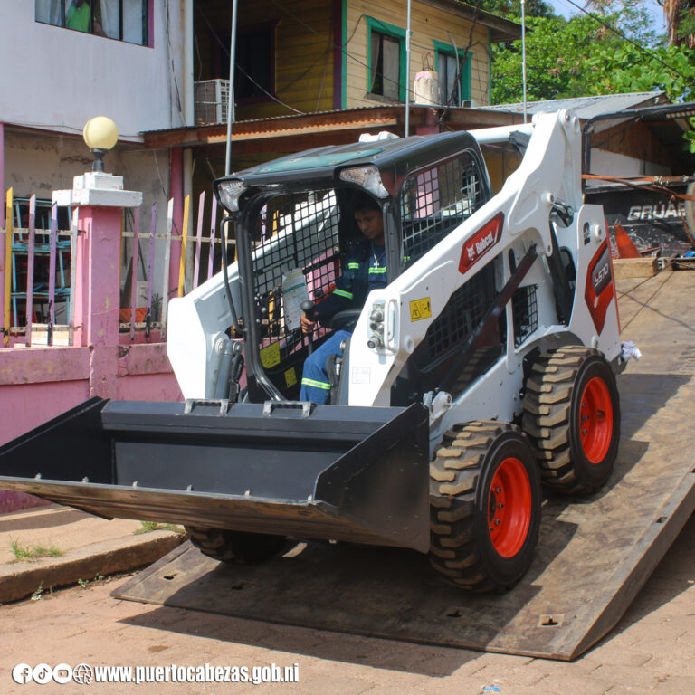 Adquieren un nuevo y moderno vehículo para la recolección de residuos sólidos