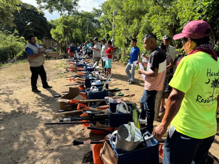 MEFCCA capitaliza a 46 familias de Quisuli Abajo