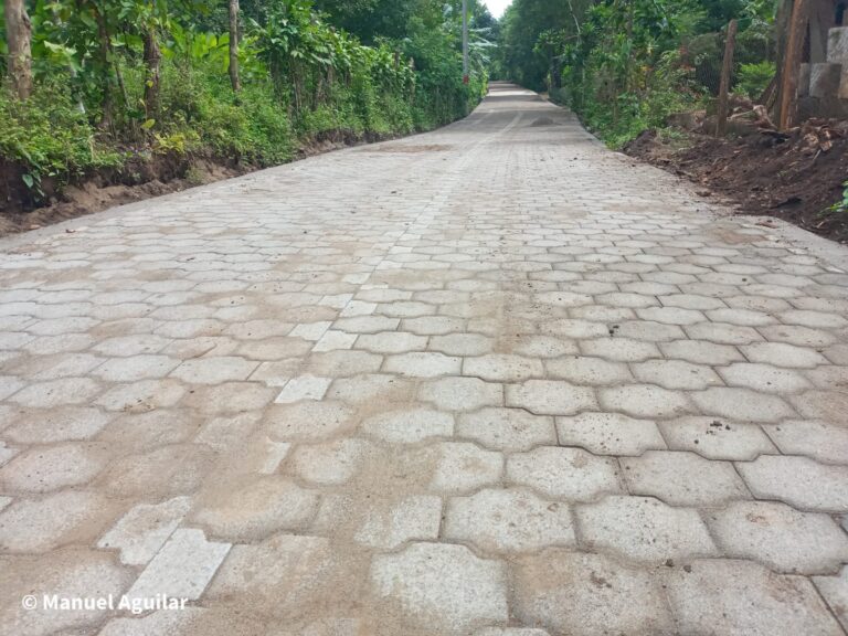 El Rosario, será el primer municipio con todas sus calles adoquinadas