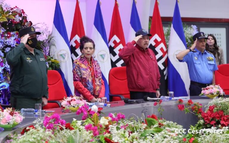 Pdte. Daniel participa en graduación de nuevos oficiales de la Policía Nacional