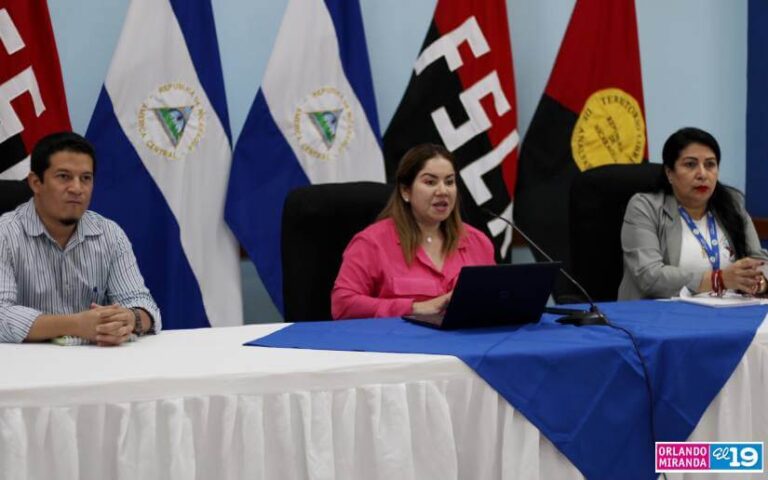 Docentes se capacitan para el inicio del II semestre escolar