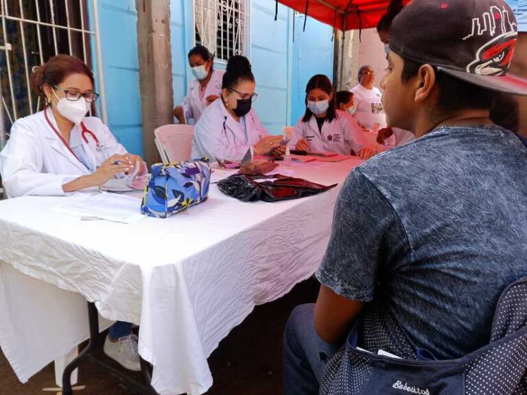 Feria de la Salud llega al Bertha Calderón