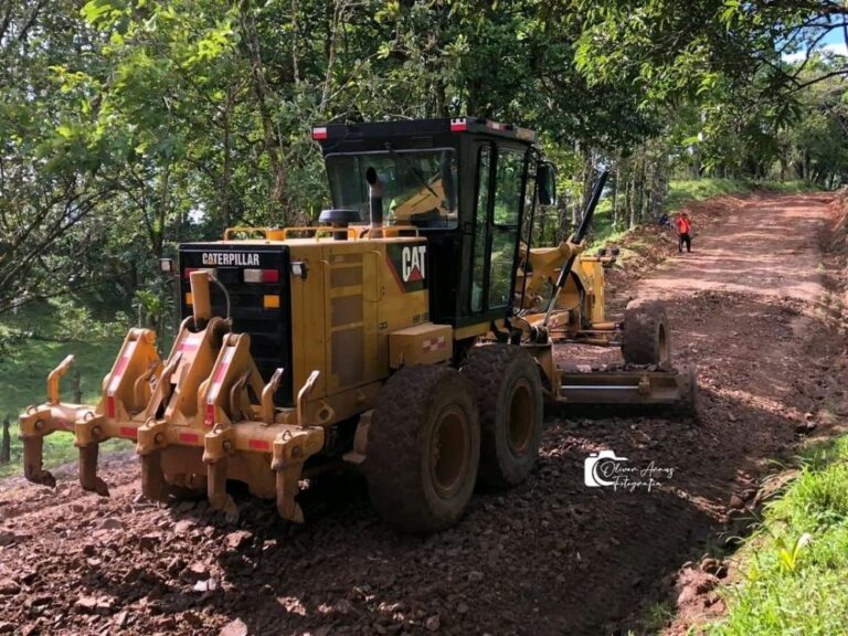 Inicia obras de rehabilitación de camino en La Ponzoña – Manceras