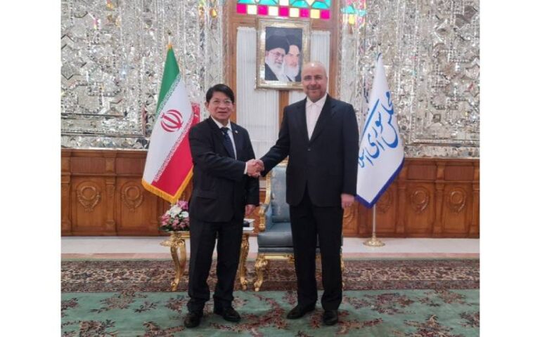 Canciller Denis Moncada se reúne con Presidente del Parlamento Iraní en Teherán