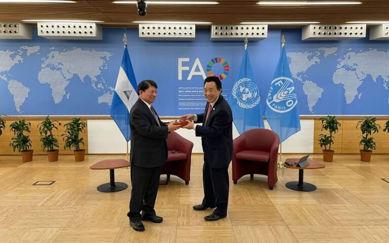 Canciller de Nicaragua sostiene encuentro con Director General de la FAO