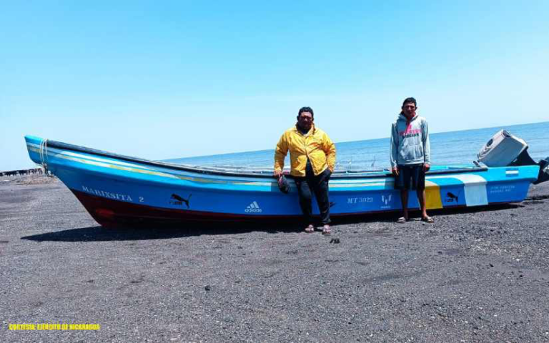 Distrito Naval Pacífico retiene embarcación que ingresó al país de manera ilegal