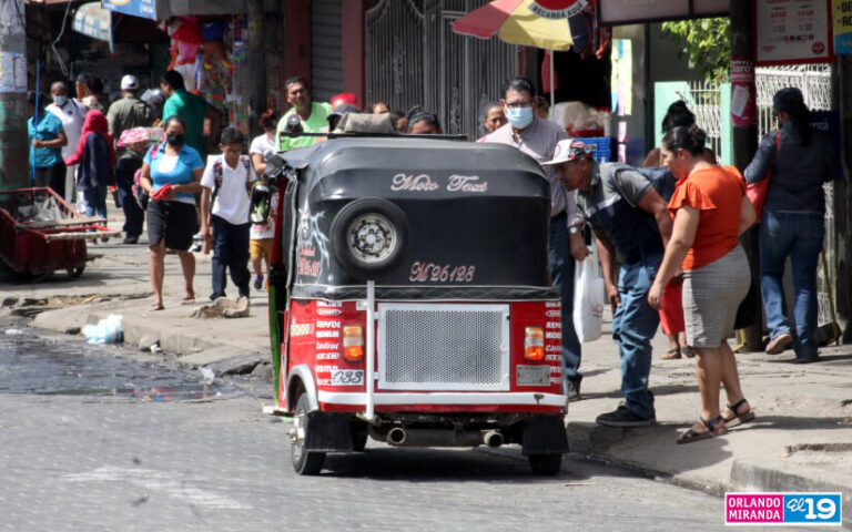 Sostienen encuentro con dueños de mototaxi y caponeras en Ciudad Sandino