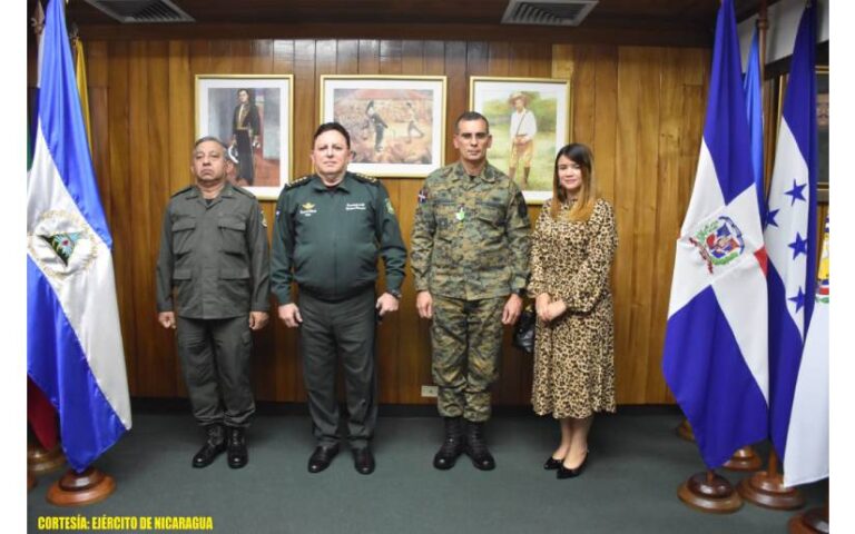 Ejército de Nicaragua en reunión con Ministerio de Defensa de República Dominicana