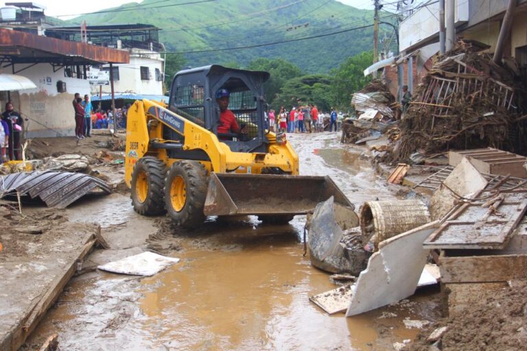 Venezuela con tres días de duelo por fallecidos en deslave