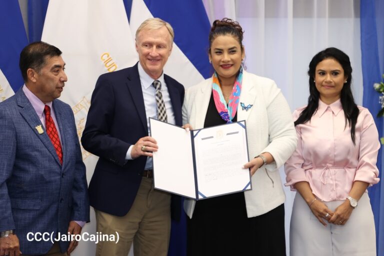 Rosario, destaca orden Alexis  Argüello y visita de Jimmy Lennon