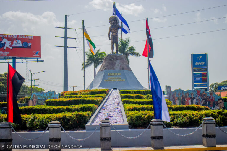 Reinstalan estatua del Cacique Agateyte en Chinandega