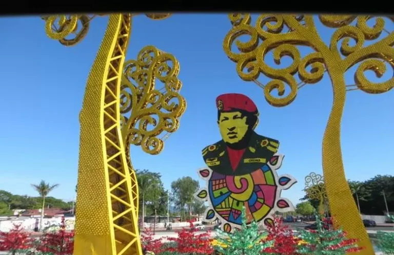 Rotonda Hugo Chávez un santuario para vencer el odio