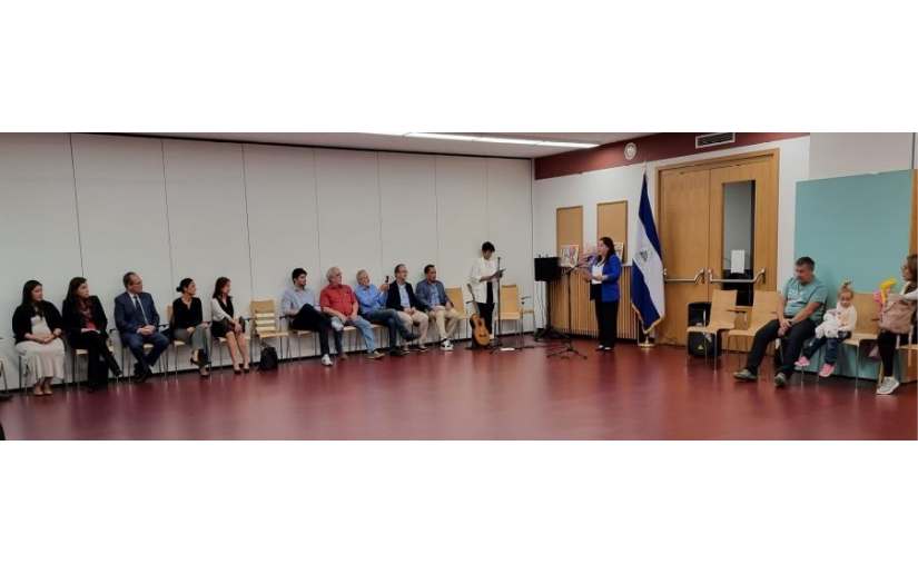 Compañera Sabra Murillo Centeno, Embajadora de la Republica de Nicaragua en Austria, transmitiendo saludo del Gobierno de Reconciliación y Unidad Nacional.