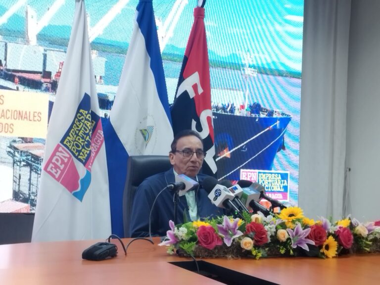 Se atendieron 13 buques internacionales en puertos comerciales