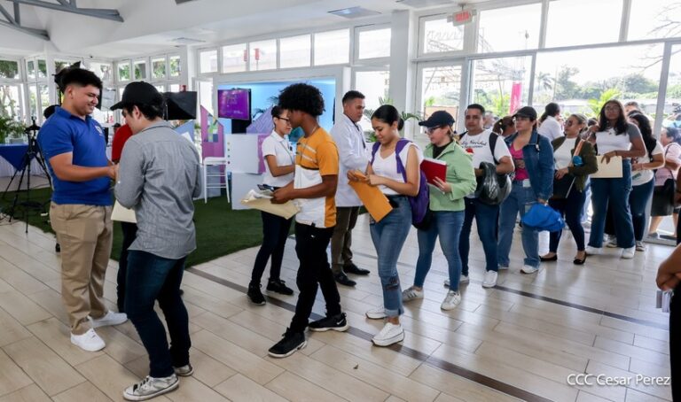 Inauguran Feria Nacional de Becas 2024