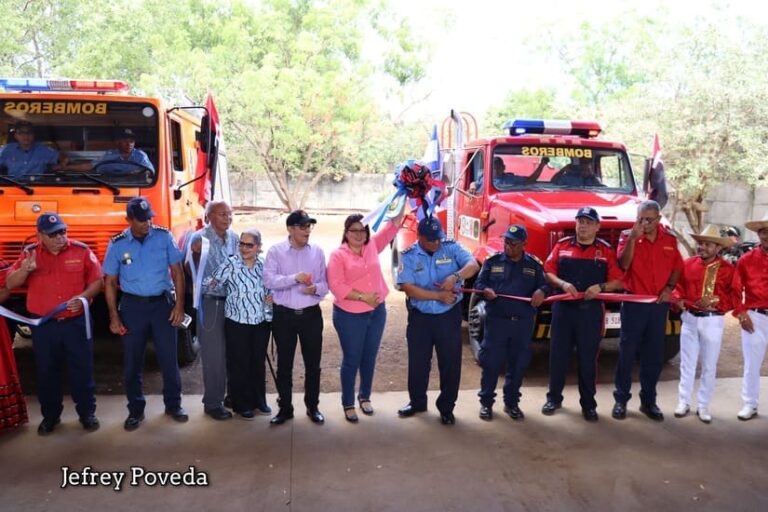 Inauguran estación de bomberos en León