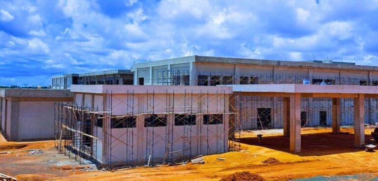 Avanza en un 63% construcción del Hospital Nuevo Amanecer