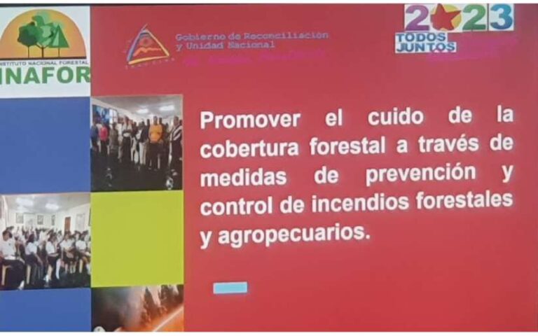 INAFOR sostiene conversatorio con más de 30 adultos mayores