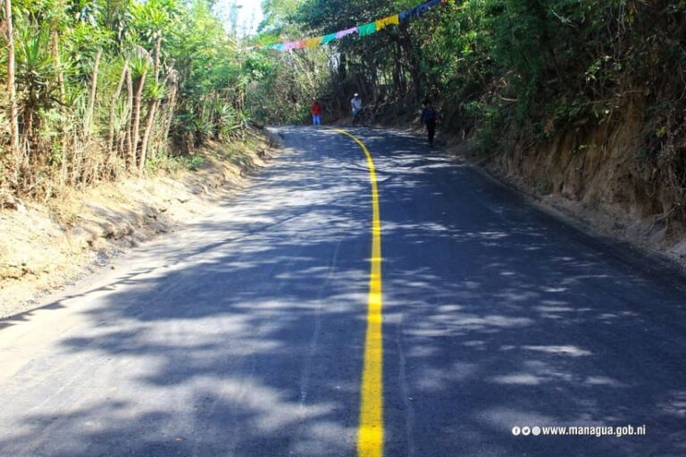 Inauguran cinco calles de hormigón asfáltico en La Hoyada