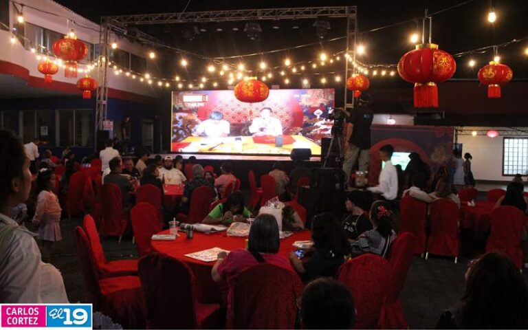 El Año del Dragón es celebrado con una Feria Gastronómica