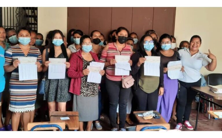 Capitalizan a mujeres protagonista de usura cero e inauguran calles en Carazo