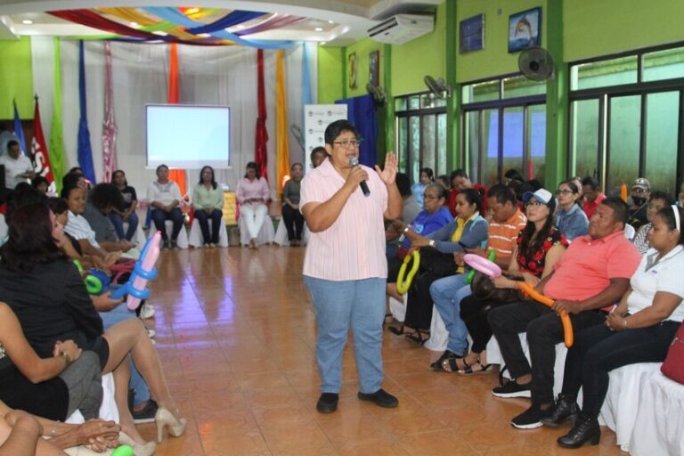 Comisión Nacional para la Vida Armoniosa presenta Cartilla a familias de Chichigalpa