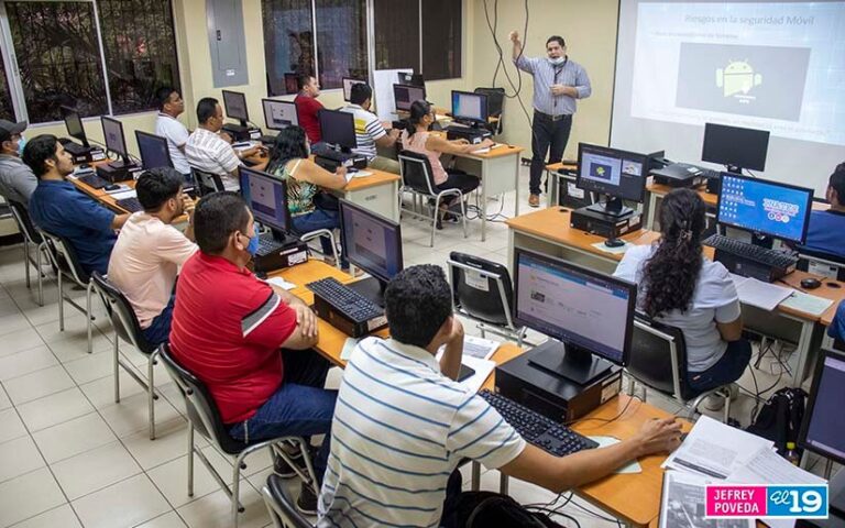 Desarrollan curso sobre protección de ciberseguridad