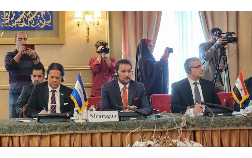 La Delegación del Buen Gobierno de Nicaragua, conformada por el Ministro Asesor para África, Medio Oriente y los Países Árabes, Compañero Mohamed Lashtar, y el Embajador de Nicaragua en Irán, Compañero Isaac Bravo Jaen. Foto: Cortesía
