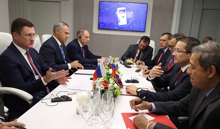 Rusia y Venezuela revisan avances de acuerdos bilaterales