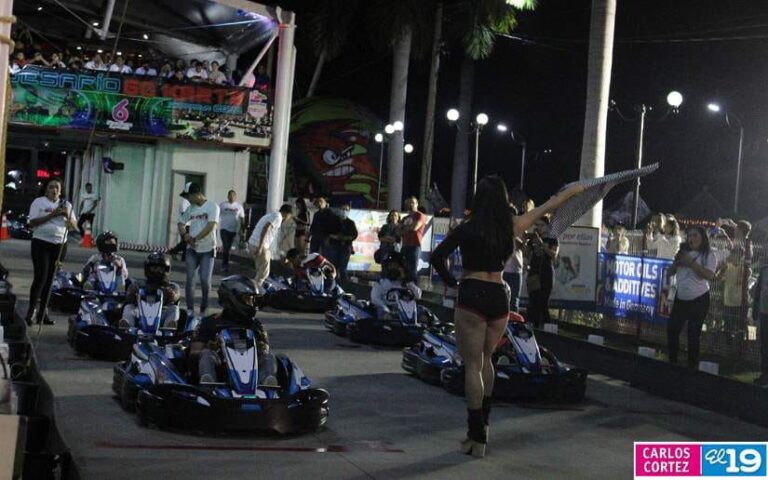 Corredores se desafían en la Pista Go Karts