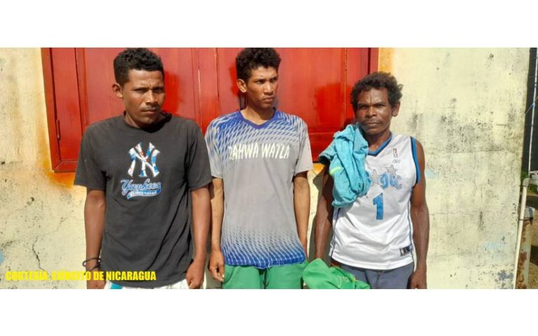 Fuerza Naval retienen a ciudadanos por asaltar y amenazar con arma blanca