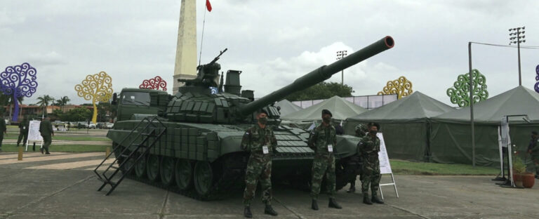 Ejército inicia festejo de su 45 aniversario con exposición estática