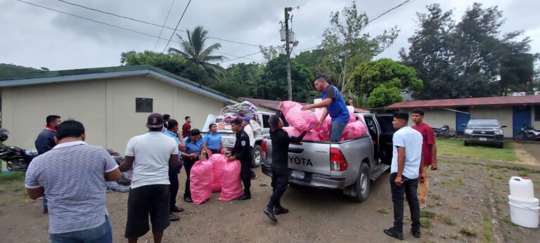 Cerca de 7 mil nicaragüenses han sido evacuados ante amenaza del huracán Julia