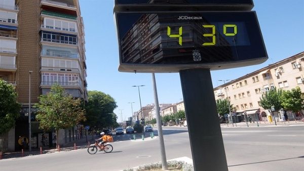 España reporta más de 4 mil 600 muertes atribuibles al calor este verano