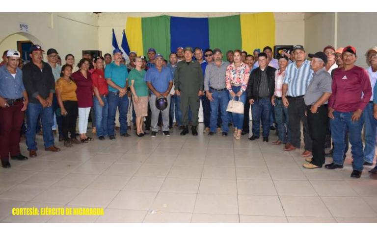 Sexto Comando Militar se reunió con productores ganaderos y acopiadores de leche