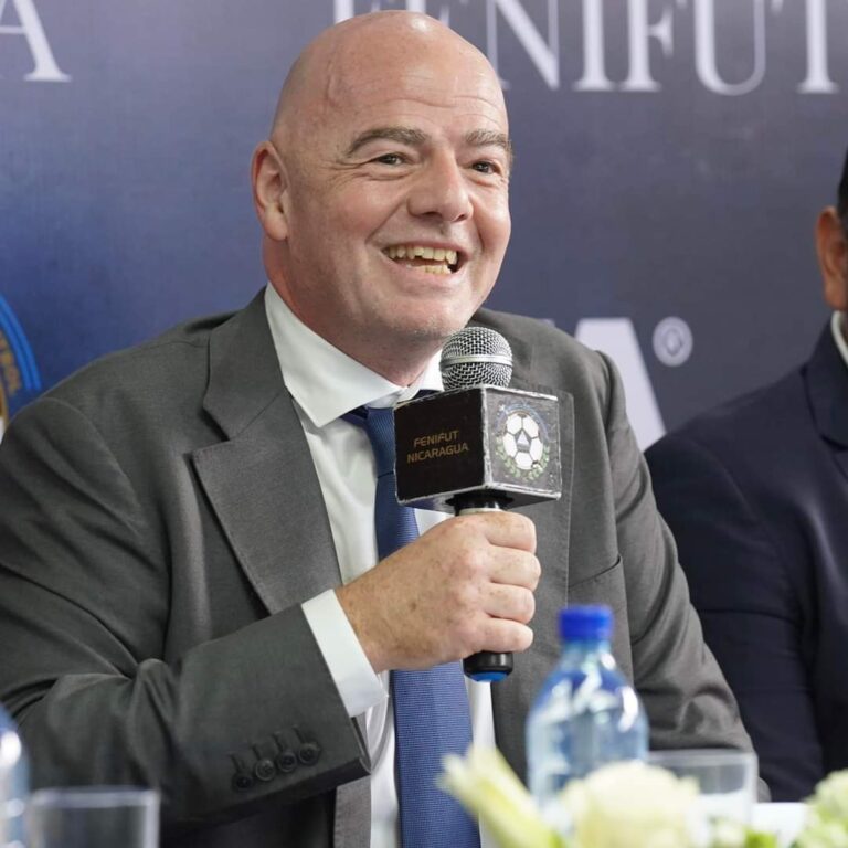 Infantino promete apoyo al fútbol nicaragüense