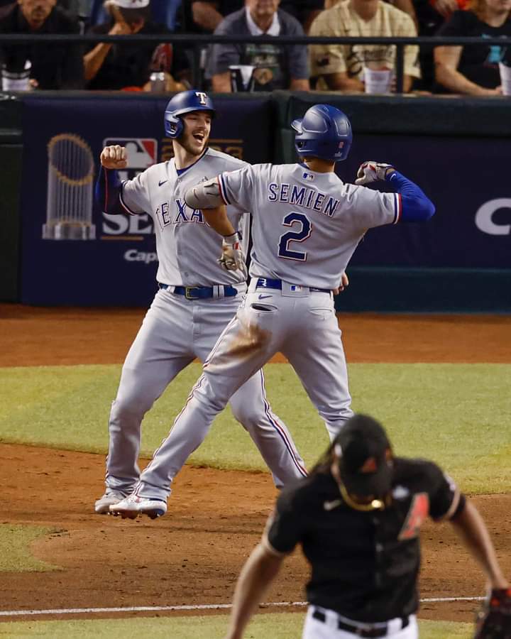 Texas a un paso de ganar la Serie Mundial
