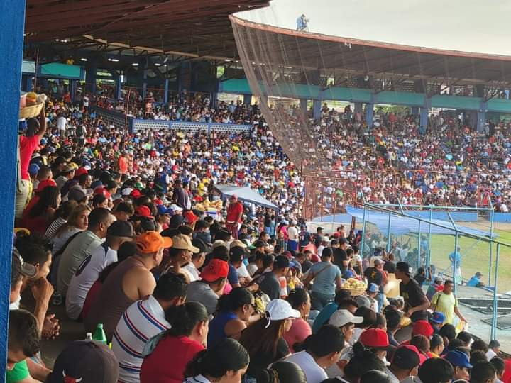 Los Tiburones no andan sólos en el Pomares