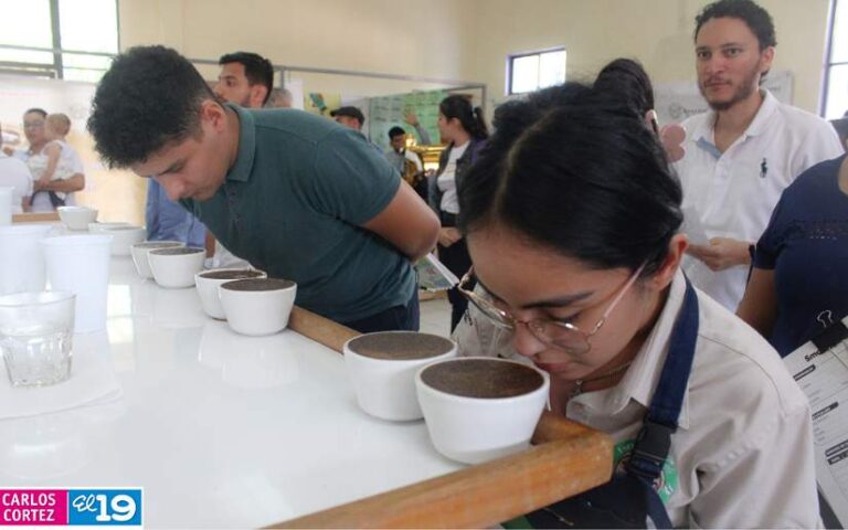 Celebran Primer Festival de Arte Latte, Catación y Barismo de café