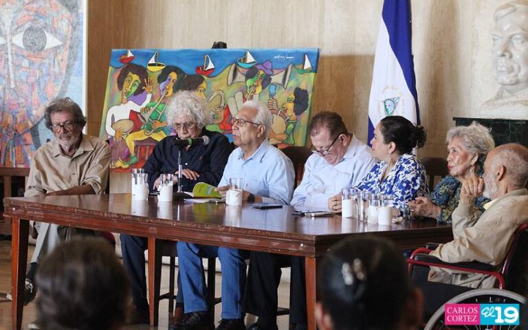 Celebran medio siglo de creación del Grupo Gradas