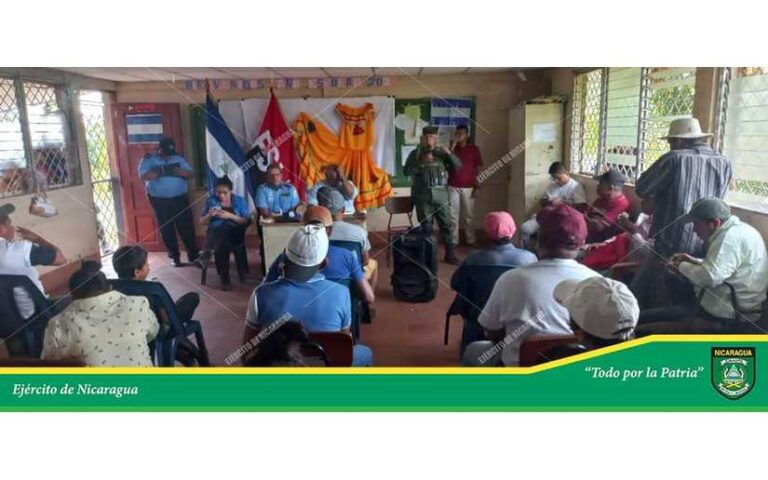 Ejército se reunió con productores y ganaderos de Río San Juan